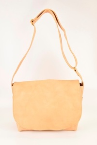 【minca】栃木レザーのショルダーバッグ01M 斜め掛け A4サイズ ソフトな手触り/Shoulder bag 01/M/タン(生成)　538