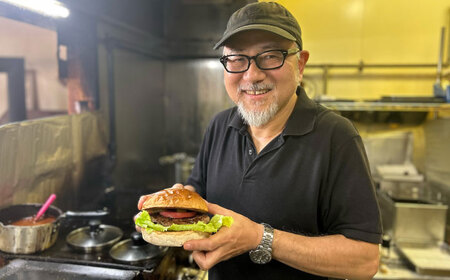 【しあわせチーズ工房】ラクレット使用！アメリカン ハンバーガーキット 2個 《足寄町》【Woody bell】[BEBM001]