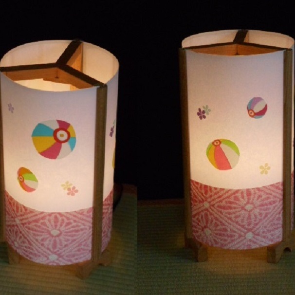 着物生地で作ったおしゃれな行灯 カラフルな紙風船【あんどん 工芸品 和風 置物 壁飾り インテリア】 030D061