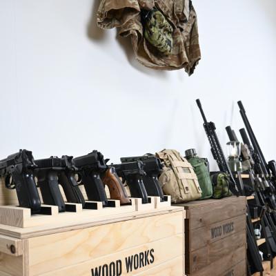 ふるさと納税 横手市 WOOD WORKS 日本製 ガンスタンド 1丁掛 3個セット【本体カラー:ナチュラル】 |  | 03
