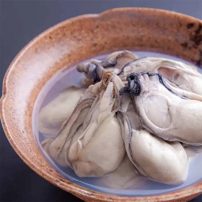 ＜農林水産大臣賞受賞！＞かきの潮煮 冷凍 約1.3kg 宮城県産 牡蛎 牡蠣 オイスター むき身 潮煮 おつまみ 小分け パウチ 海鮮 国産 魚貝類 【末永海産株式会社】ta683