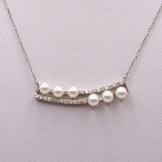 2064 Pt　あこやベビーパール3.5～4.0mm　ダイヤモンド0.14ct　スライドタイプネックレス