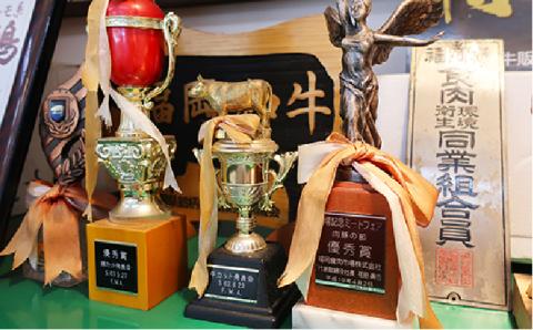月限定10個の希少和牛！糸島和牛こまぎれ1kg トラヤミートセンター [AJD003]