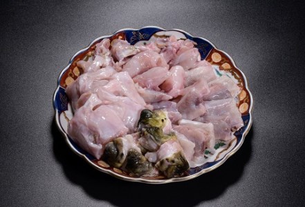 【配送日指定可】ふぐセット とらふぐ刺身 とらふぐ あら ひれ酒 堪能 3-4人前セット（ポン酢・ もみじおろし付き） [刺身120g+ふぐ皮120g+あら900g+干しひれ6枚〕トラフグ フグ 最高