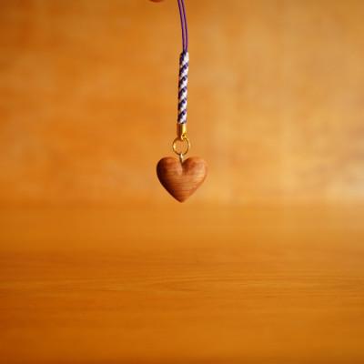 ふるさと納税 屋久島町 【屋久島の流木】千年の愛　屋久島の森の至極の宝　屋久杉ハートストラップ |  | 02