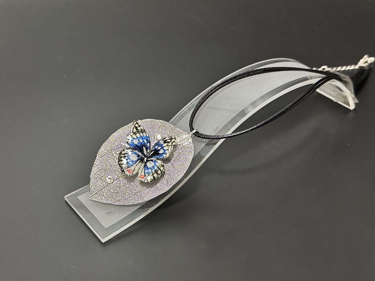 オオムラサキ蝶ブローチ＆ネックレストップ