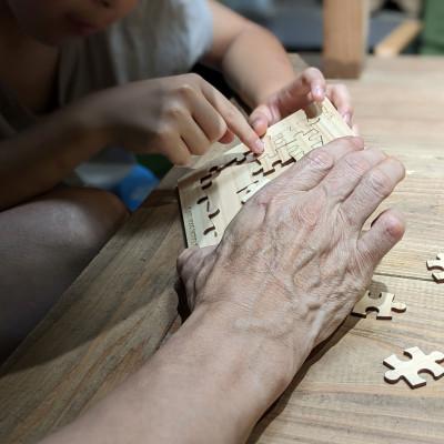 ふるさと納税 南丹市 京都府産の桧で作った木製ジグソーパズル　36ピース |  | 03