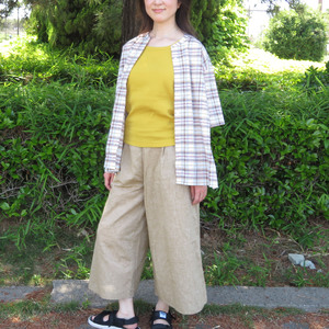 【和心衣・カゲヤマ】　和晒し仕上げの半袖ブラウス（44-40）　赤茶系・Mサイズ