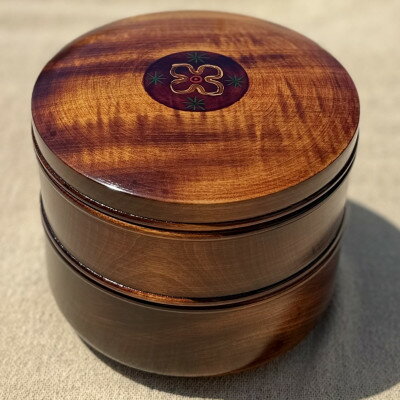 【ふるさと納税】【香川漆器】18cm二段丸重箱　橘花文【1620850】