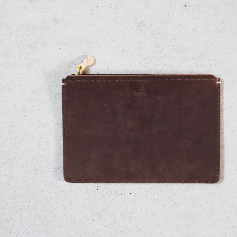 Teha’amana Square pouch L テハマナ スクエアポーチ L スモーク グレー 革 皮 雑貨 おしゃれ レザー 本革 こだわりの逸品 地域特産品 ギフト 自分用 人気 おすすめ_イ