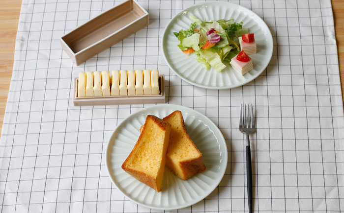 【波佐見焼】ミニ バターケース & Rei プレート（アイボリー） 2枚セット【Cheer house】 [AC148]