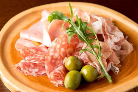 【銀座】オステリア ダ アダ 特産品ランチ・ディナー共通コース（飲み放題付） 3名様（1年間有効） お店でふるなび美食体験 FN-Gourmet954680