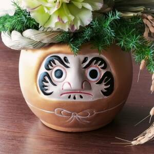 お正月　福飾り　金だるまフラワーアレンジメント【1691397】