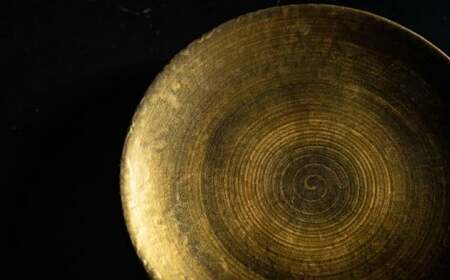 【煌めきの一枚が特別を演出】有田焼 麟 Lin 15.5cm 小皿 2枚セット (Gold)【金照堂】プレート 小皿 食器 ハレの日 おもてなし 有田焼 ディナー 金色 ゴールド A25-512