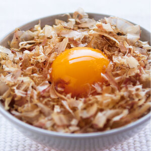 お試し 極上TKG用宗田節2本セット【卵かけご飯約8～10杯分】（TVで紹介されました）かつお節 かつおぶし 鰹節 宗田節 トッピング 話題 人気 美味しい 卵かけごはん 専用 ごはん【R01327】