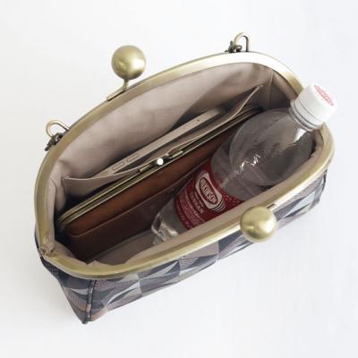 ふるさと納税 京都市 【AYANOKOJI】大玉がま口ハンドバッグ(帯地風車柄　珈琲) |  | 02