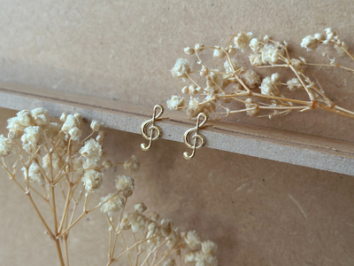 K18(1番)音符モチーフピアス地金(PE8040)