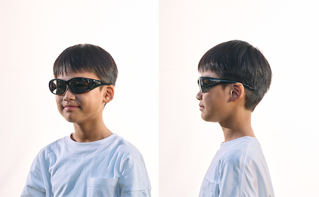 メガネの上から掛けられるサングラス オーバーグラス「Otani（オータニ）」小窓の側面で視野と明るさを確保、柔らかく、弾力があり、折れにくい素材を使用し、安心と安全性を高めたキッズモデル、「みらい」(