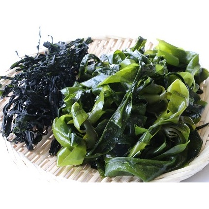 【鳴門町漁協直送!】 乾燥 糸わかめ 200g | 鳴門産 乾燥わかめ ワカメ 味噌汁 スープ 酢の物 サラダ 歯ごたえがあっておいしい 乾燥 鮮やか 糸わかめ 鳴門産わかめ 乾燥ワカメ ワカメ_イメ
