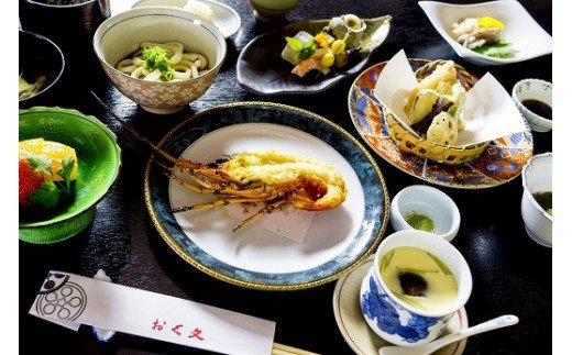 【ふるさと納税】158-S 料理旅館おく文 伊勢楽市膳 宿泊券 ワンドリンク付き　宿泊 料理 旅館 伊勢えび さめのたれ 伊勢うどん さざえ 伊勢市