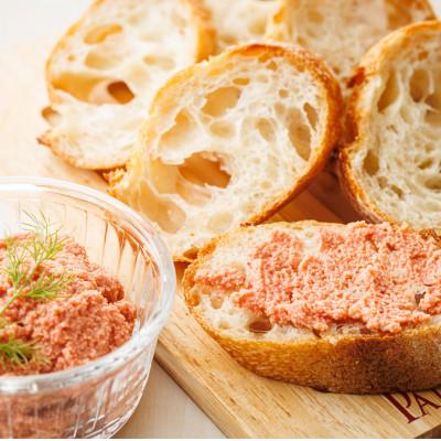 ふるさと納税 釧路町 「たらこ」と「バター」の抜群の組合せ 「たらこバター」160g×5個セット(小分け × 時短) |  | 02