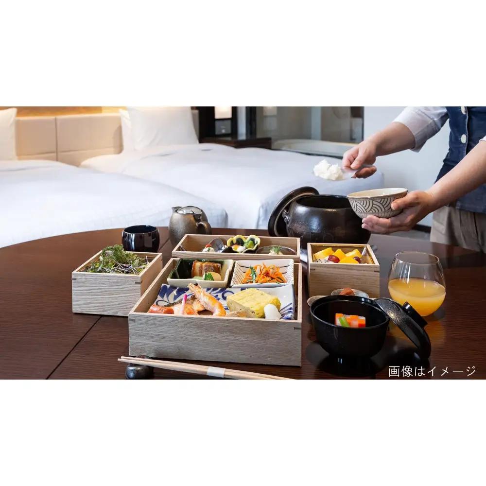 【沖縄かりゆしリゾートＥＸＥＳ那覇（エグゼス那覇）】平休日1泊2食付 ペア宿泊券《プレミアツイン》