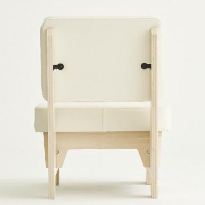 ふるさと納税 海南市 和歌山県海南市　高品質な一人掛け組み立てソファ　合皮ホワイト(フレームホワイト) |  | 01