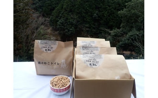 
                  M210　森のねこトイレ２．５Ｌ×４袋
                