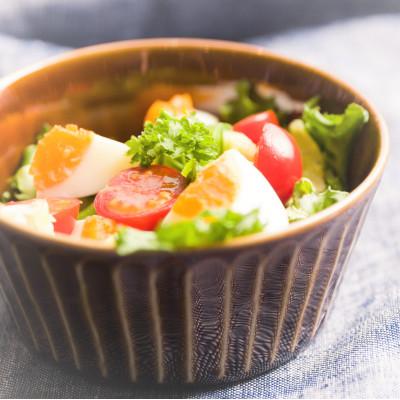 ふるさと納税 瑞浪市 【美濃焼/みずなみ焼】しのぎサラダボウルM 4個セット(ブラック/くすみホワイト) |  | 02