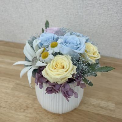 ふるさと納税 吹田市 日比谷花壇のプリザーブドフラワーアレンジ「ブルー系」