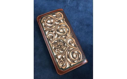 
両面すかし彫り　本革　長財布
