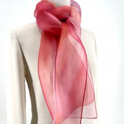 ふるさと納税 岐阜市 透きとおる絹に重なり合う色彩と光。【シルクスカーフ】　美濃友禅　―濃姫― |  | 02