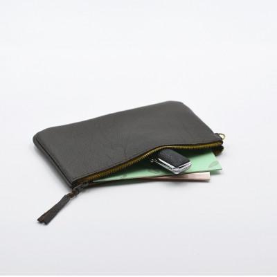 ふるさと納税 益子町 通帳ケース　ダークブラウン |  | 02