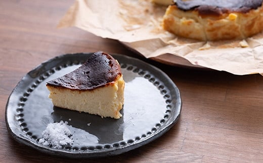 バスクチーズケーキ 4ピース チーズケーキ ちーずけーき チーズ けーき ちーず 手作り お取り寄せ お菓子 おやつ 冷凍 個包装 プレゼント スイーツ デザート グルメ ふるさと納税 人気 おすすめ