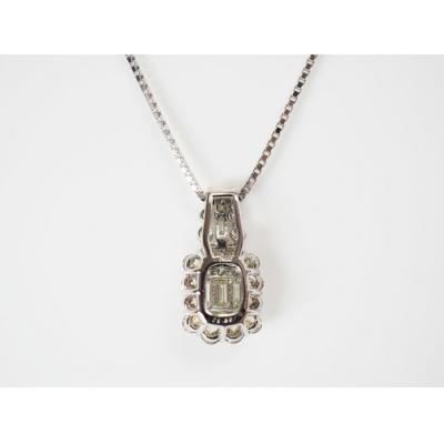 ふるさと納税 甲府市 1.30ct　バゲット&ラウンドダイヤモンドペンダントP3183PT |  | 01