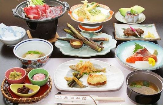 
            割烹旅館 山彦　ご宿泊利用券　（15,000円分）
          