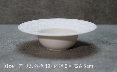 【美濃焼】HINOMIYA 「kiriko」soup bowl【陶芸家・宮下将太】食器 深皿 ボウル スープボウル サラダボウル 副菜皿 ホワイト 白 シンプル おしゃれ 陶芸家 芸術 インテリア ギ