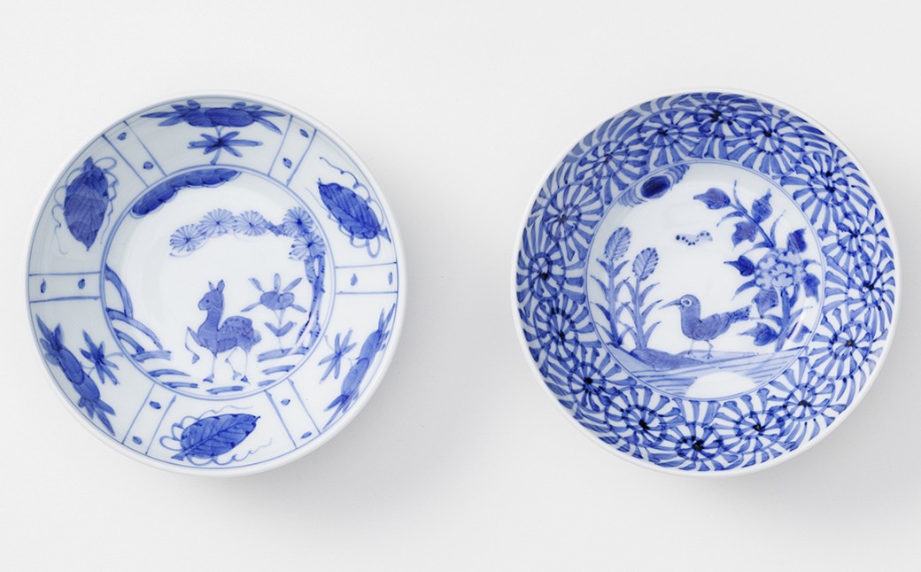 左から芙蓉手鹿・蛸唐草花鳥の2種をご用意しています。ご希望の絵柄を応援メッセージ欄にご記入ください。