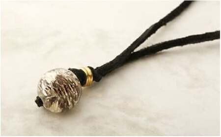 蛇豆ネックレス A105-001 ハブ ネックレス ハブ革 魔除け アクセサリー メンズ レディース