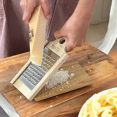 ふるさと納税 三条市 チーズおろし器(粗挽き用)とパスタ用ターナー 燕三条製 [小柳産業]【010S527】 |  | 03