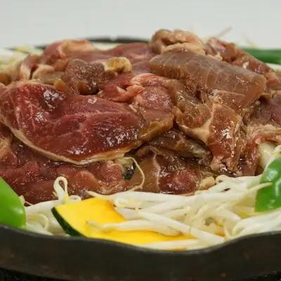 阿部精肉店の味付ジンギスカン(500g×2)豚上味噌ホルモン(300g×2)【16000303】
