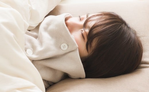 【G0437】cumuco（クムコ）８重織ガーゼ ネックウォーマー(ボタン付き)：配送情報備考　はいいろ