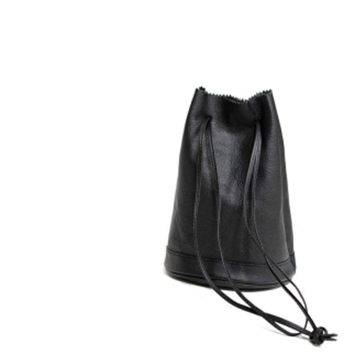 【ふるさと納税】【レザー巾着】Drawstring bag カラー：Black【かばん ファッション 人気 おすすめ 】