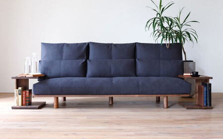 【受注生産】職人が一点一点丁寧に仕上げた力強い天然の木目が美しい サイド テーブル 。HIRASHIMA CARAMELLA Side Table 049 Low