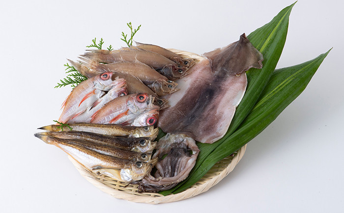 
            のどぐろ＆おまかせ干し物セット｜鳥取 岩美 干物 ひもの ノドグロ 詰合せ【24003】
          