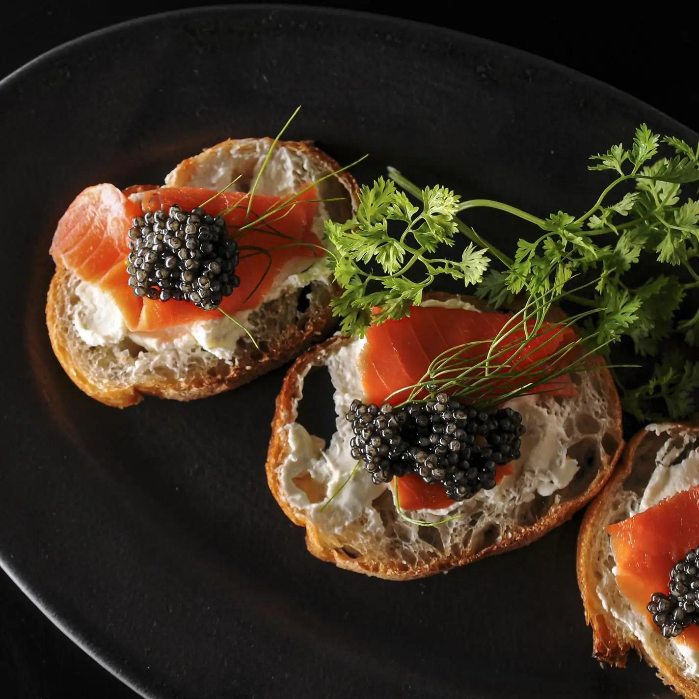 MIYAZAKI CAVIAR 1983（宮崎キャビア1983）　贅沢食べ比べセット　20g×2個  国産「ジャパンキャビア」　鮎のよしの＜25-17a＞