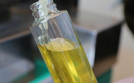 【数量限定】農薬不使用！非加熱・生搾りの臼杵市産「エゴマ油」（１４０ｇ×５瓶）