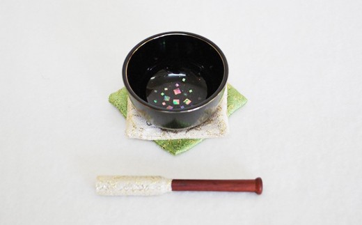 
                  【金沢仏壇】蒔絵りん「霞」（２寸）| 仏壇 仏具 小型おりん モダン仏具 コンパクト仏具 ミニ仏壇 小型仏壇 現代仏壇 モダン仏壇 和モダン 和の暮らし 供養用品 仏前用品 祈りの道具 お盆用品 法要 法事 メモリアル用品 金沢伝統工芸 伝統工芸品 金沢工芸品 石川工芸品 仏壇工芸 仏壇仏具 石川 金沢 加賀百万石 加賀 百万石 北陸 北陸復興 北陸支援
                