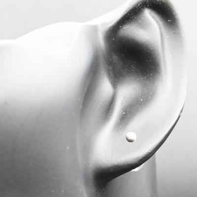 ふるさと納税 笛吹市 プラチナ　フラッシュボールピアス　3ミリ　E315-P |  | 03