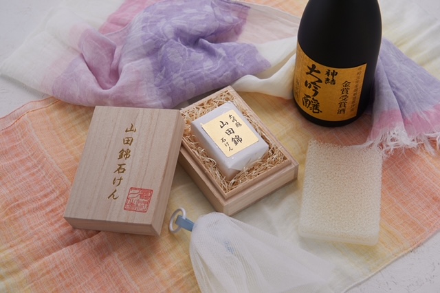 Miel 大吟醸 山田錦石けん 1個 桐箱入り（泡立てネット,石鹸トレー付き）[ 石鹸 石けん せっけん ソープ 美容 ] 固形石鹸 お肌 痛めない 優しい 全身 荒れ 痛み 季節 変わり目 バリア機能 植物オイル 保湿成分 グリセリン きめ細かい 潤い